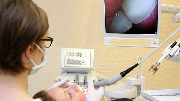 Zahnarzt Behrenroth in Halberstadt